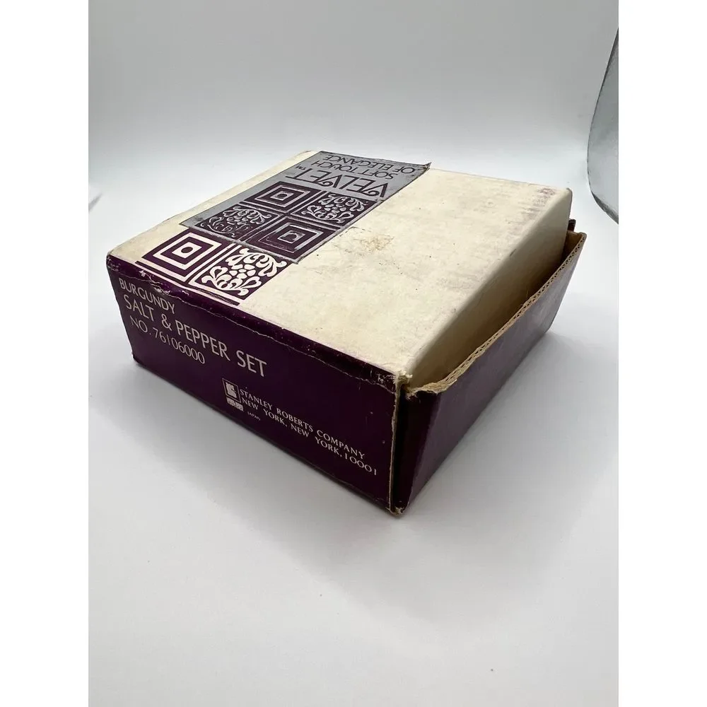 VTG Stanley Roberts Co Velvet Burgundy Salt & Pepper Shakers 3.5